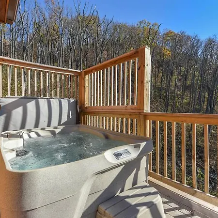 Walnut Ridge Cabin. Sleeps 7-11! Hot Tub, Pool Table, Minutes To Downtown Gatlinburg! Exterior photo