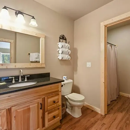 Walnut Ridge Cabin. Sleeps 7-11! Hot Tub, Pool Table, Minutes To Downtown Gatlinburg! Exterior photo