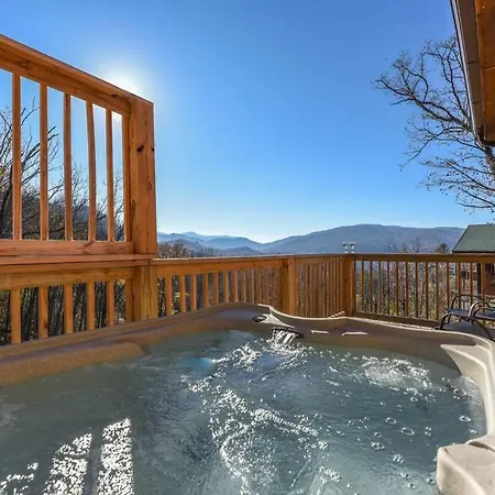 Walnut Ridge Cabin. Sleeps 7-11! Hot Tub, Pool Table, Minutes To Downtown Gatlinburg! Exterior photo